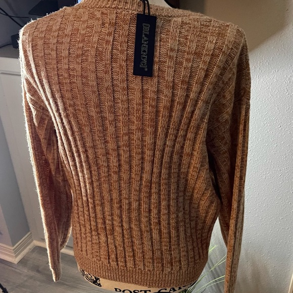 NWT- BlankNYC- Cozy Crew Neck Sweater - oversized for an XS Premium Quality - Picture 3 of 13